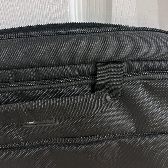 Amazon basics brief case - Picture 4 of 5